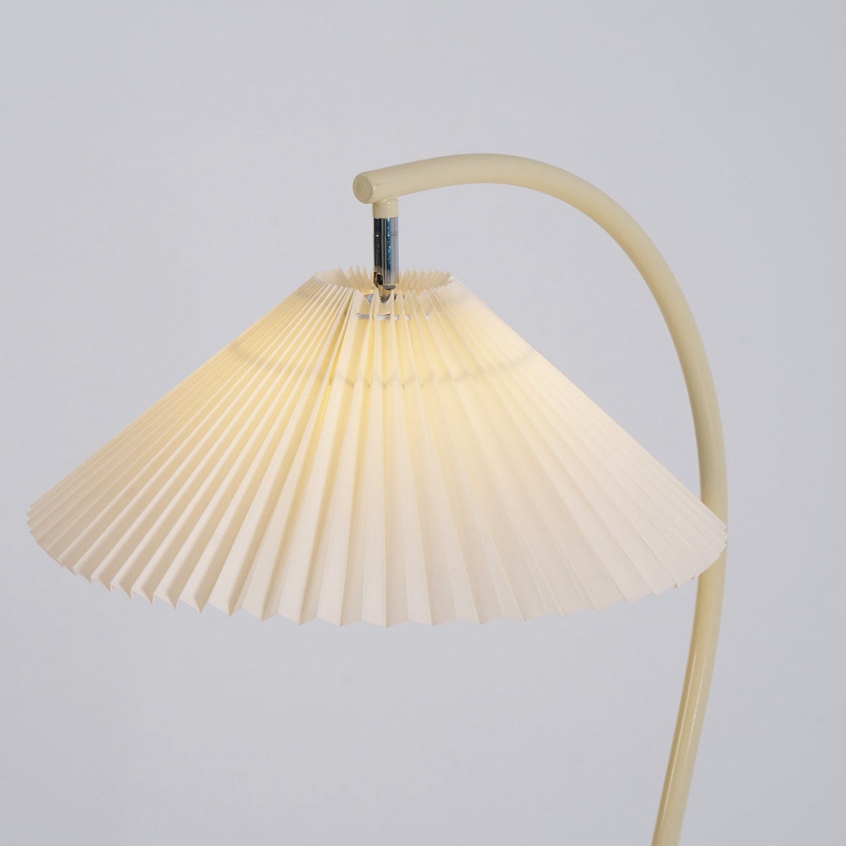 Moderne Stehlampe mit Plissiertem Stoffschirm 155 cm