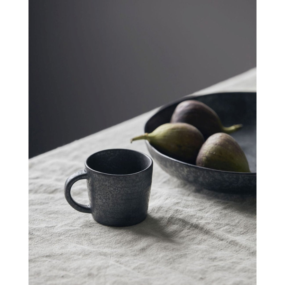 Kaffeetasse aus Steingut mit gesprenkelter Glasur