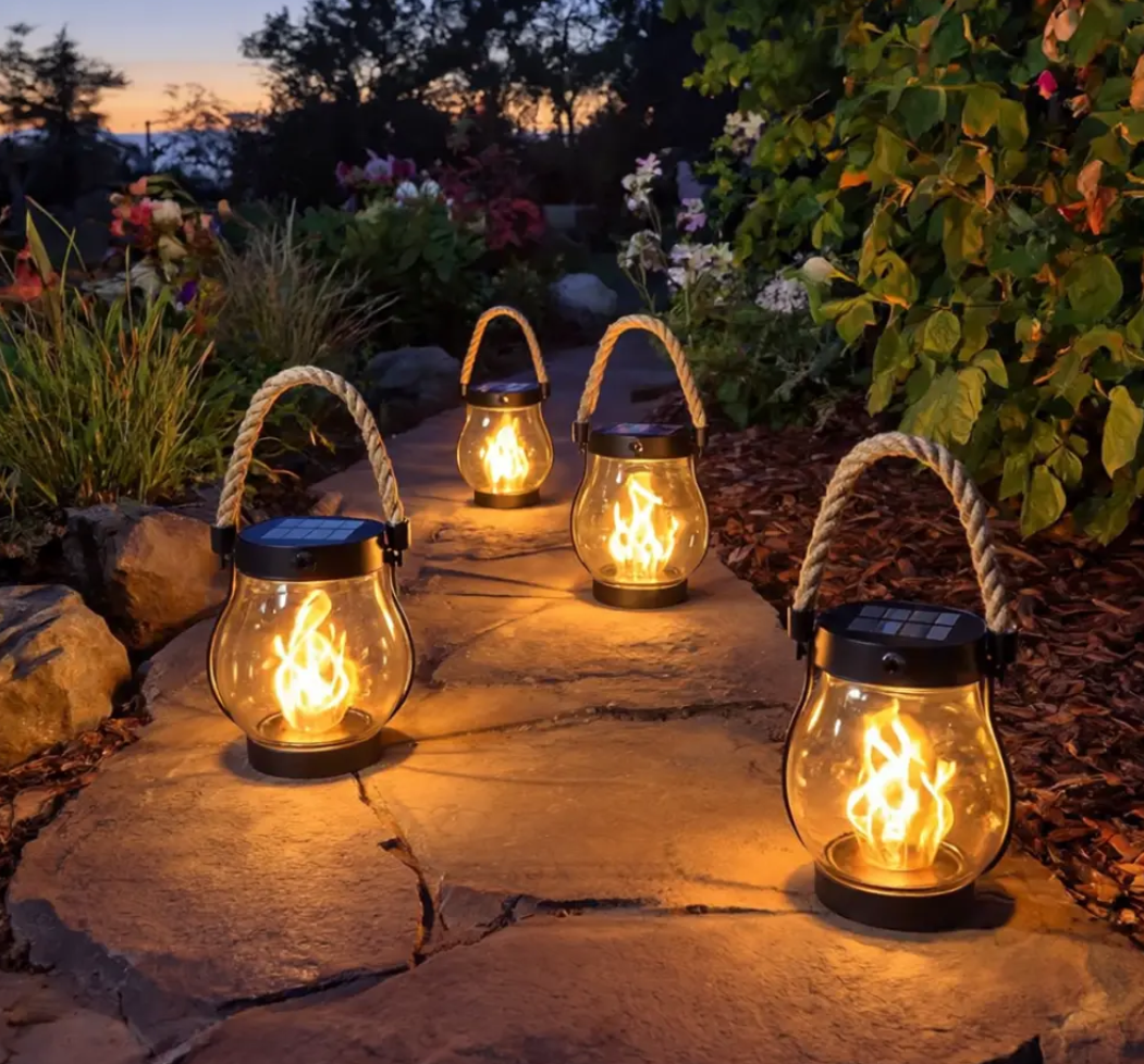 Wiederaufladbare LED-Laterne mit Seilgriff und Lichtsensor