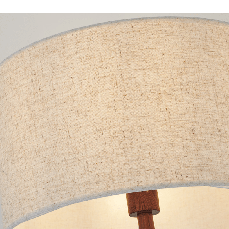 Japandi-Stehlampe aus Holz mit Leinenschirm 170 cm