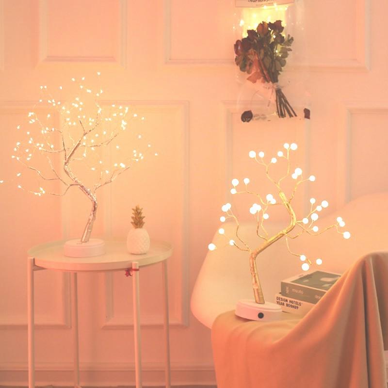 LED-Tischlampe in Baumform mit USB-Stromversorgung