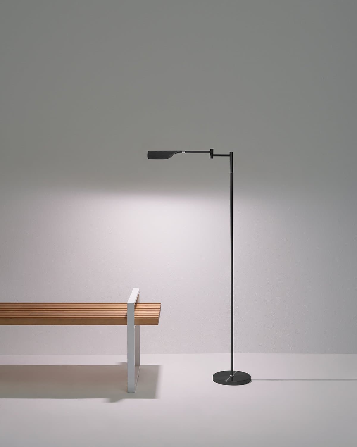 Dimmbare LED-Stehleuchte im Blatt-Design 135 cm aus Metall