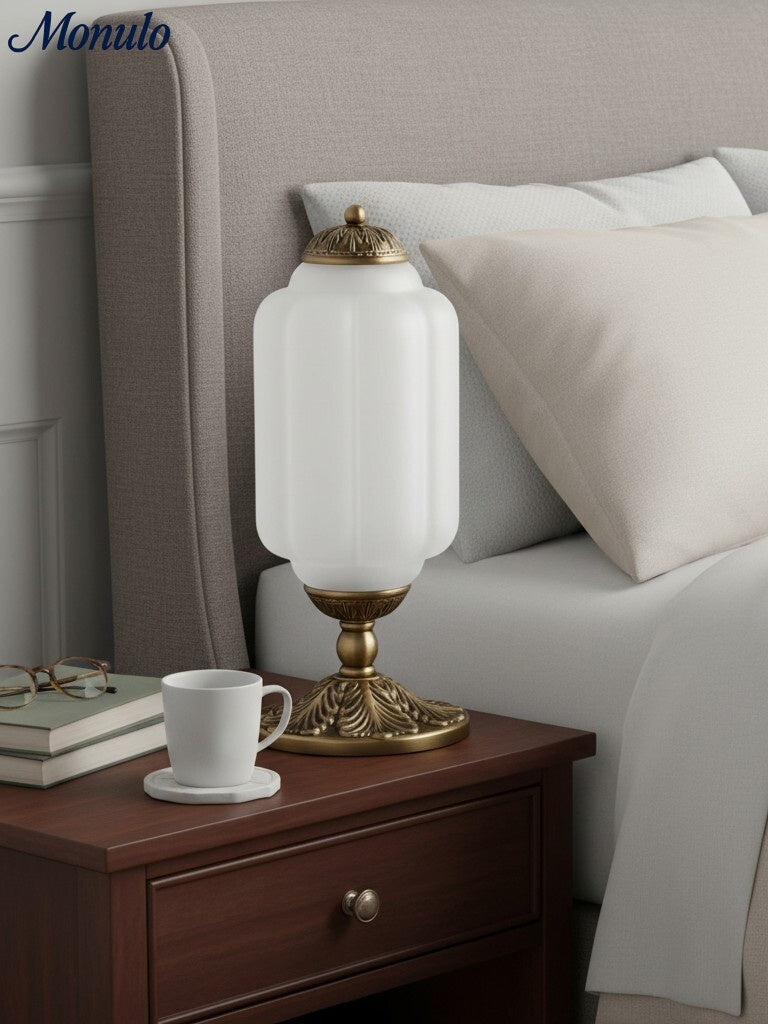 Vintage-Tischleuchte aus Glas mit Metallsockel
