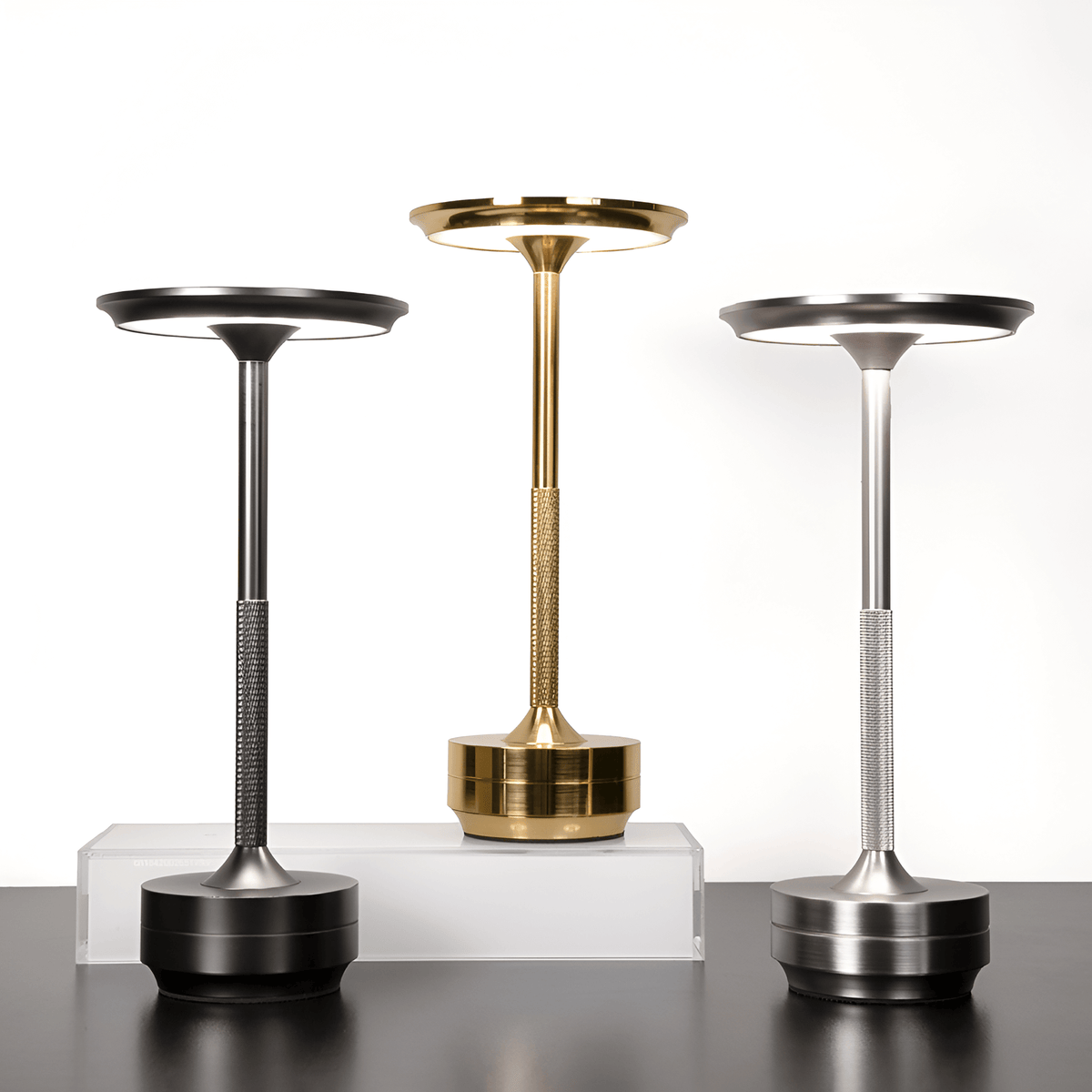 Drahtlose Tischlampe mit Touchbedienung und Dimmfunktion