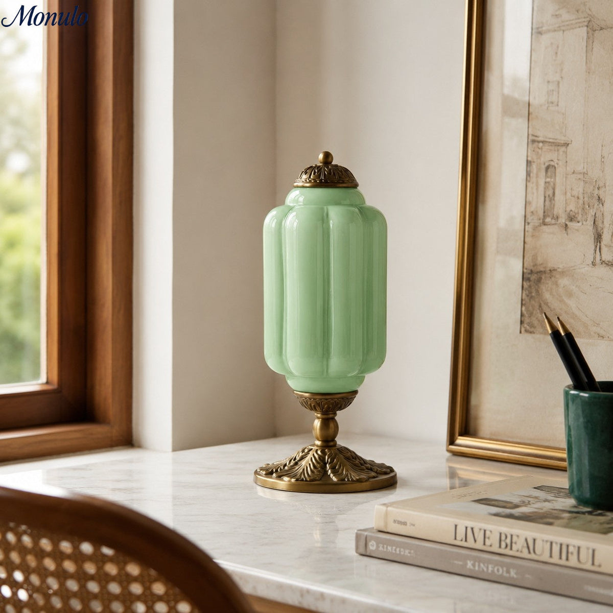 Vintage-Tischleuchte aus Glas mit Metallsockel