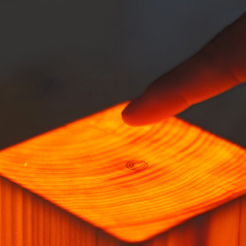 Dimmbare LED-Tischleuchte mit Touch-Steuerung