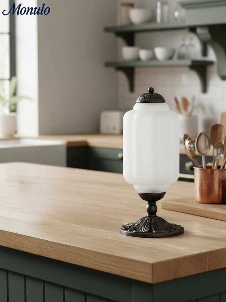 Vintage-Tischleuchte aus Glas mit Metallsockel