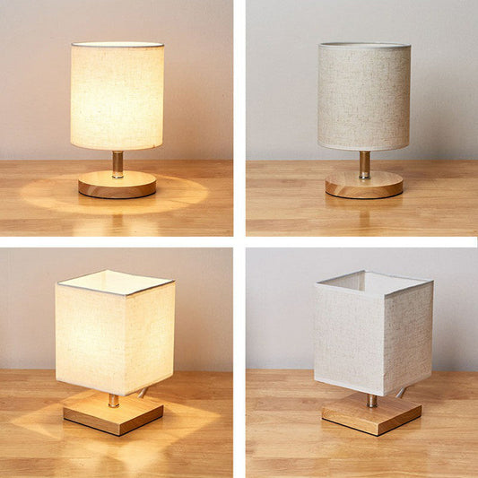 Minimalistische Tischleuchte aus Holz und Flachs mit Lampenschirm