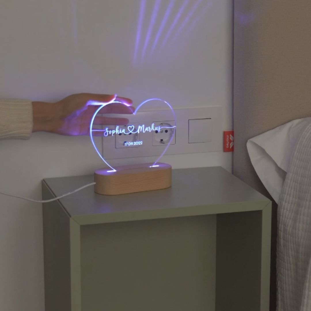 Personalisierte LED-Nachtlampe mit individueller Gravur