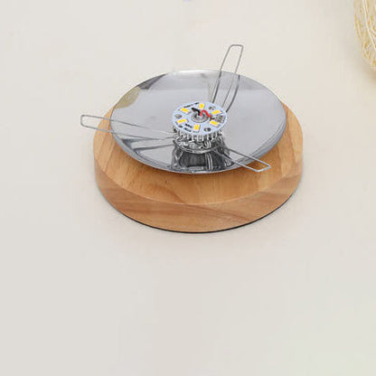 Skandinavische Tischlampe mit Rattan und Holzfuß