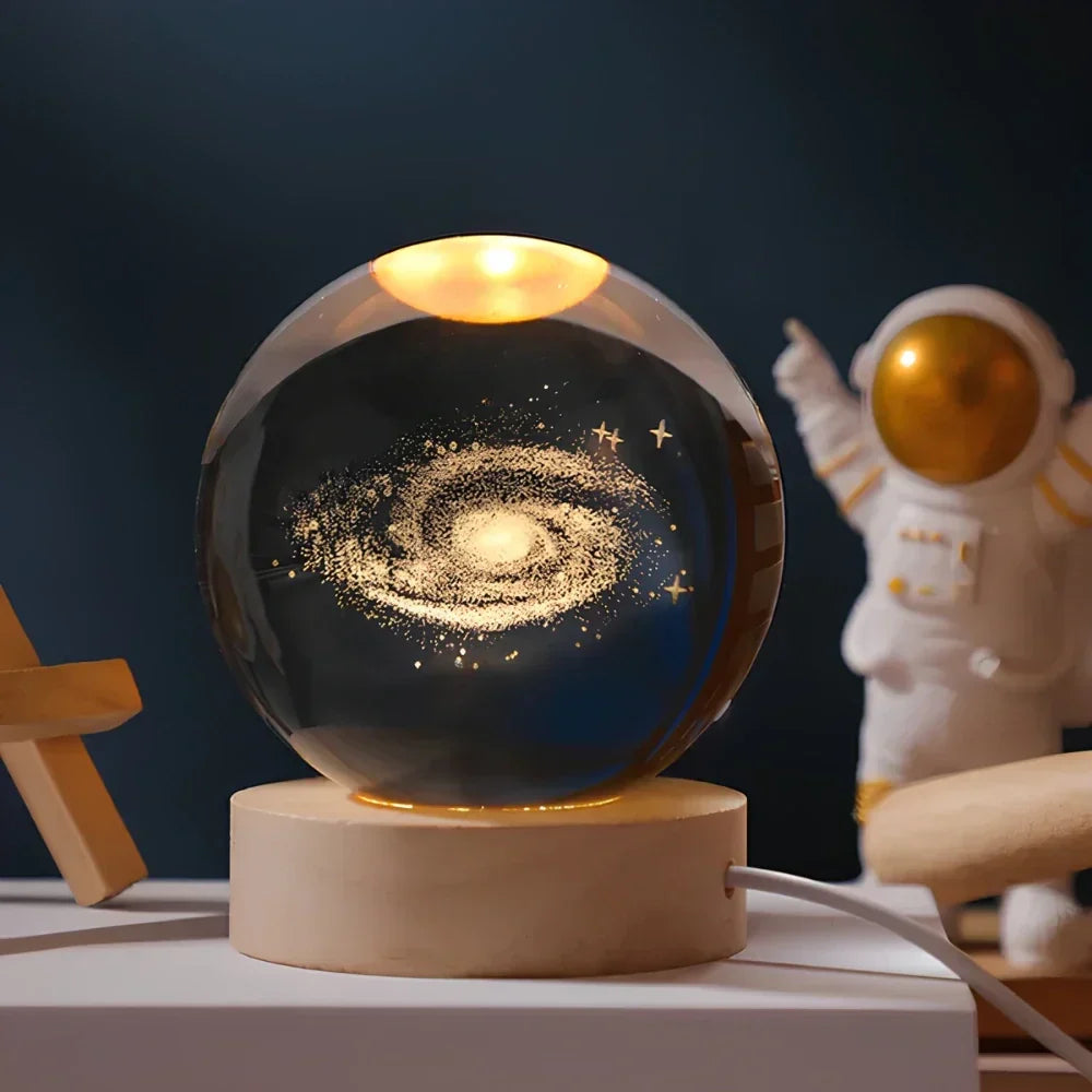 3D-Kristallkugel-Nachtlicht mit LED-Holzsockel