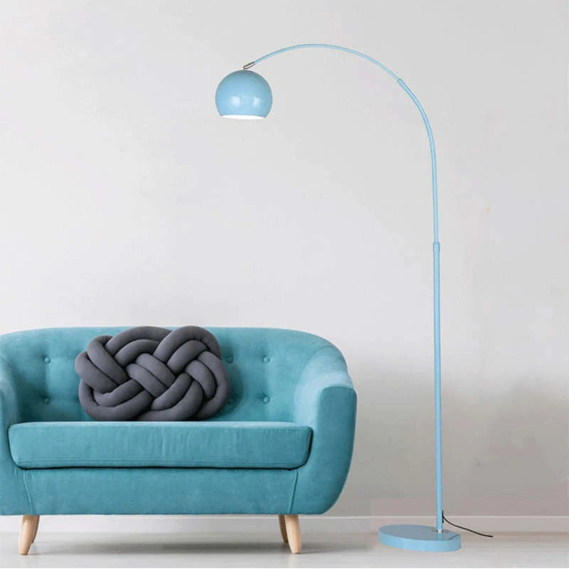 Moderne LED Bogen-Stehleuchte aus Metall mit Fußschalter