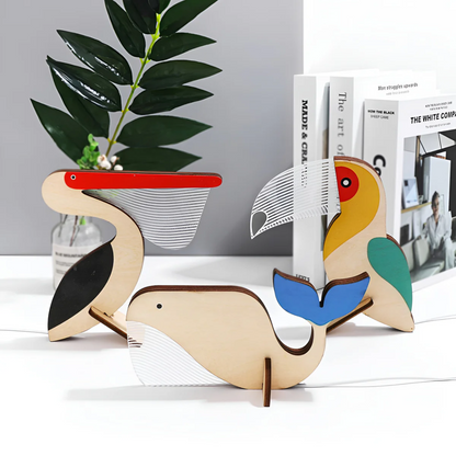 Holz-Tischlampe in Tierform mit warmweißem LED-Licht