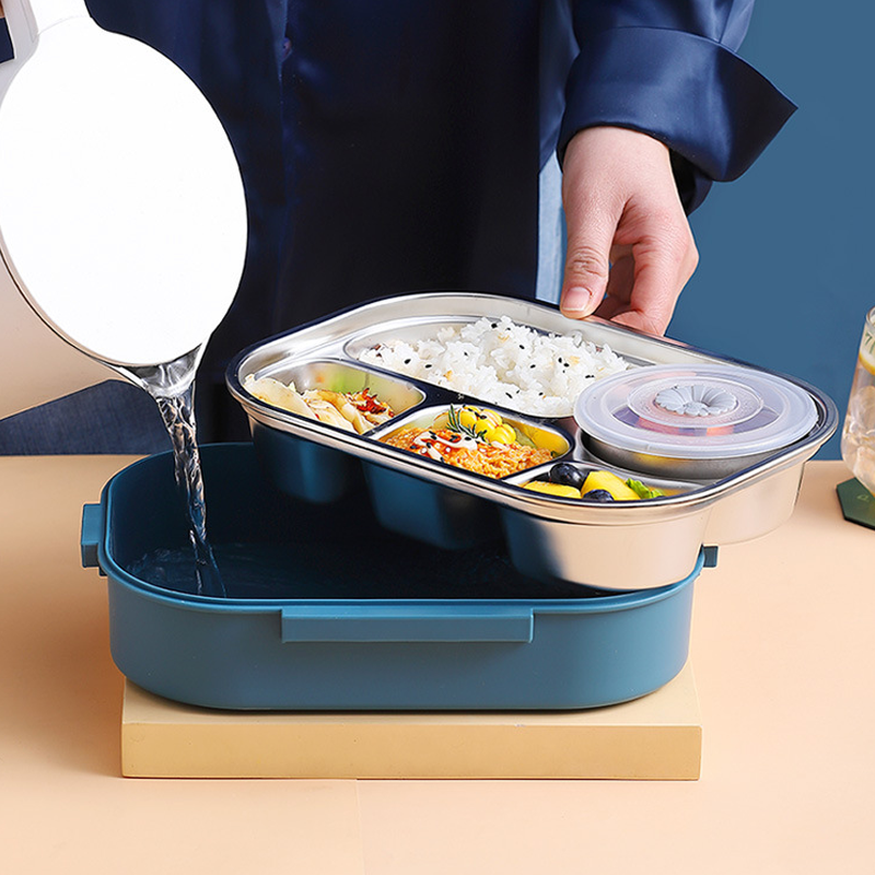 Edelstahl-Lunchbox isoliert mit Klickverschluss
