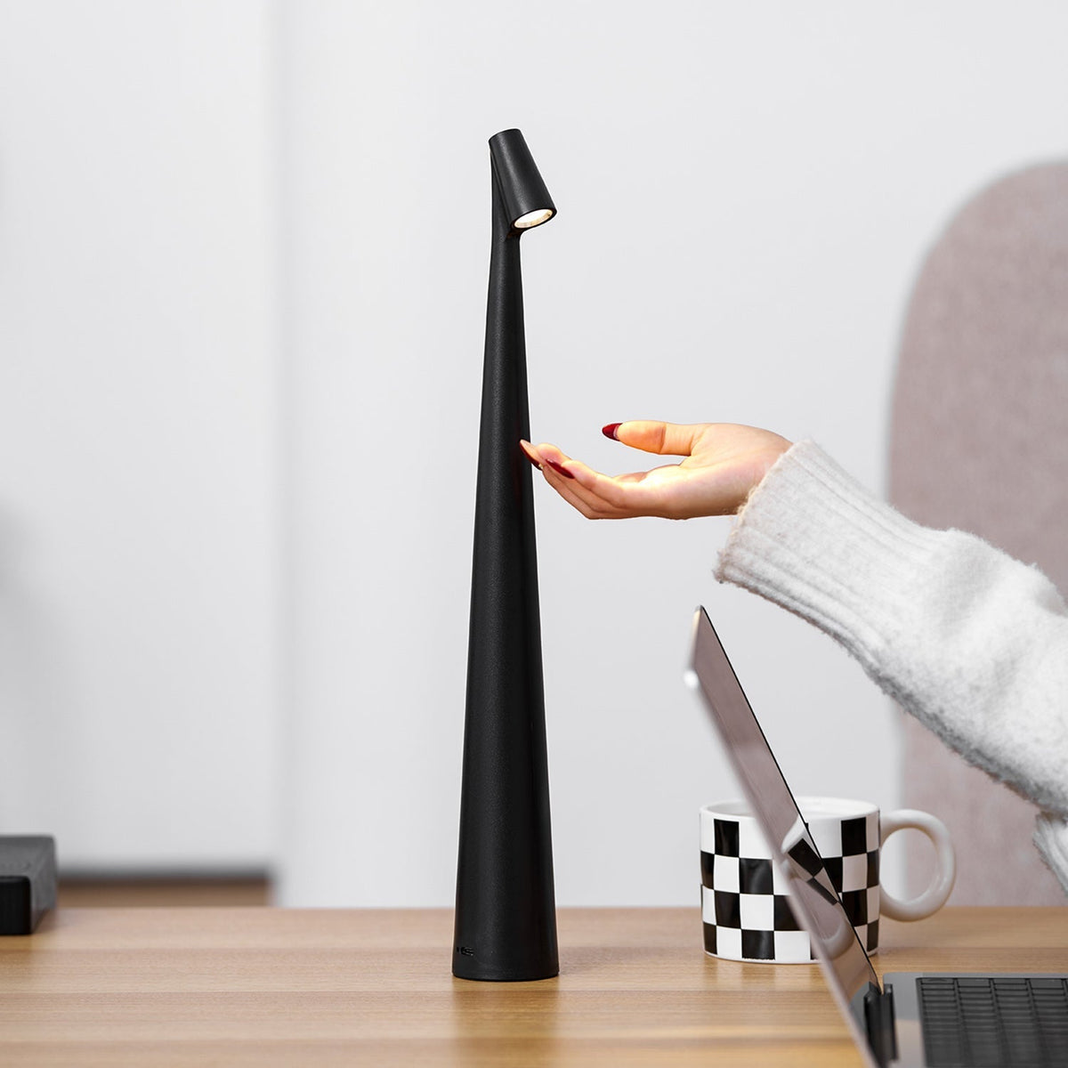 Wiederaufladbare Tischlampe Aluminium Dimmbar LED Touch Kegelförmiger Lampenschirm Modern 45 cm
