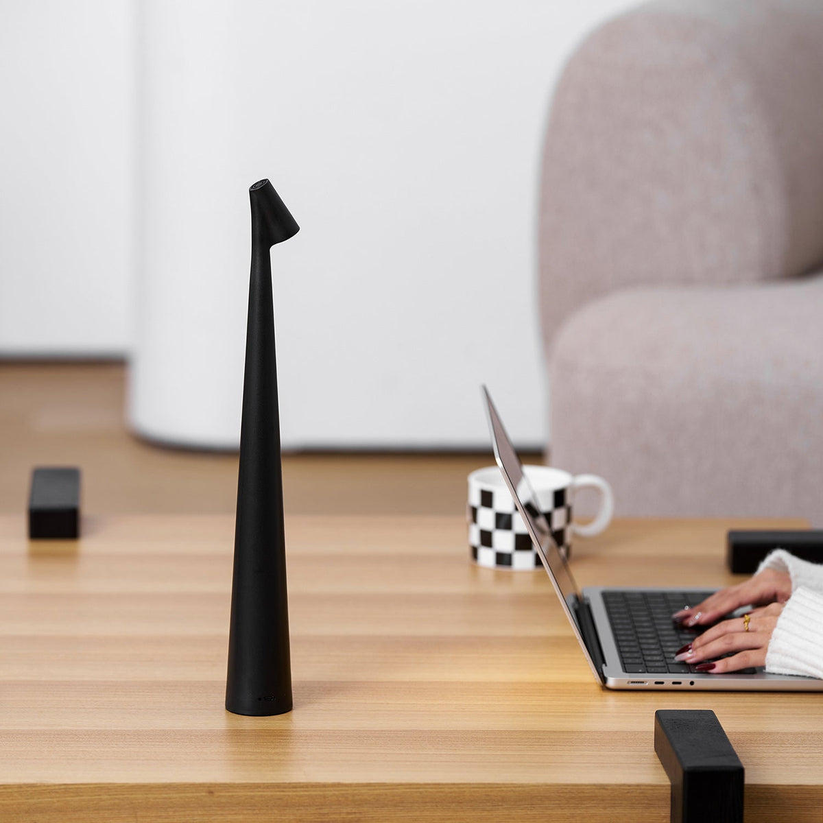 Wiederaufladbare Tischlampe Aluminium Dimmbar LED Touch Kegelförmiger Lampenschirm Modern 45 cm