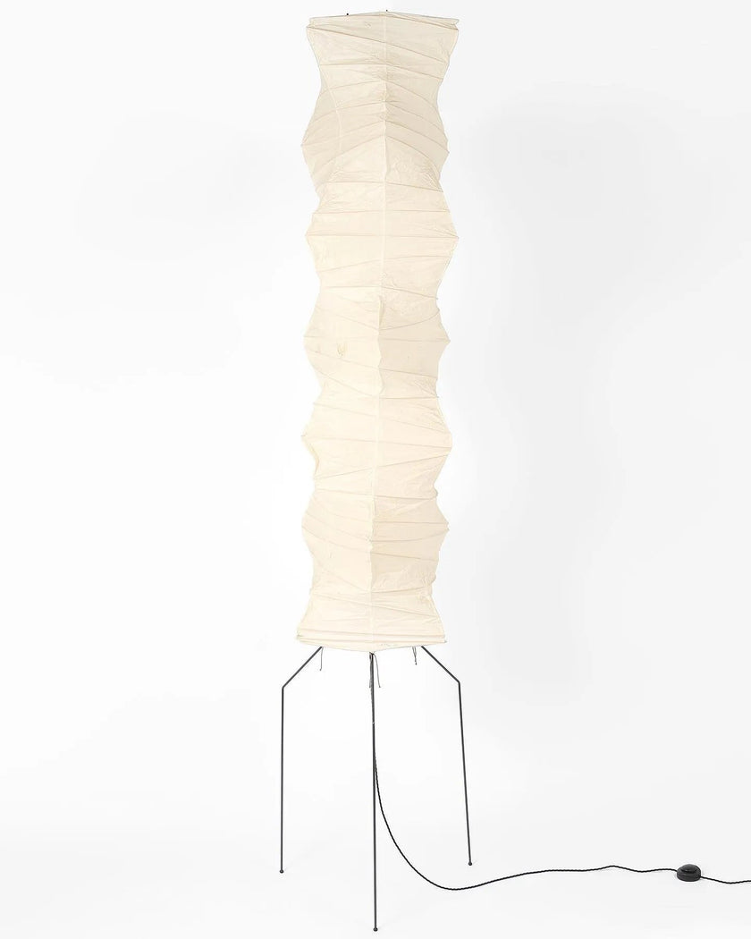 Japanse Washi Stehlampe mit Schwarzem Eisenrahmen