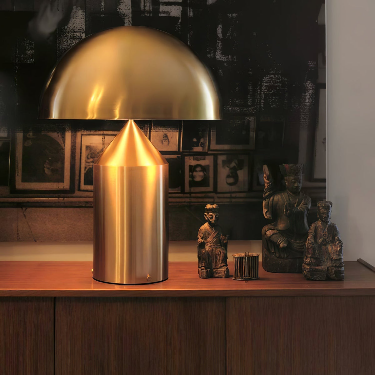 Geometrische Tischleuchte aus Metall mit Schnurschalter