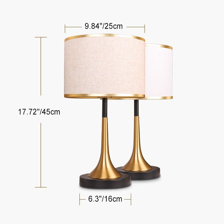 Vintage-Tafellampe mit Stoffschirm und Metallsockel