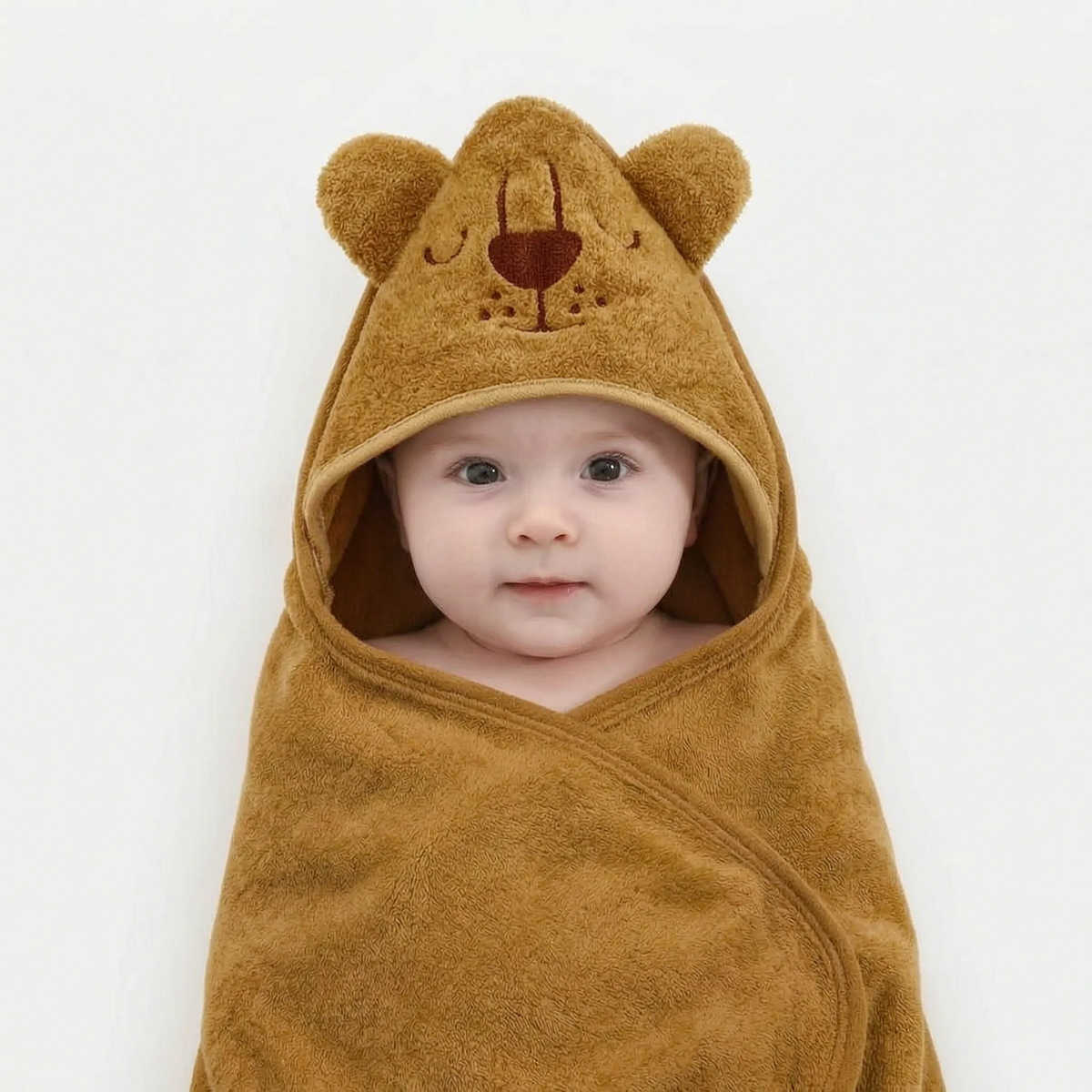 Kuscheliger Baby-Badeponcho mit Tierkapuze