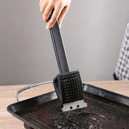 3-in-1 Grillborstel mit Schaber und Schwamm