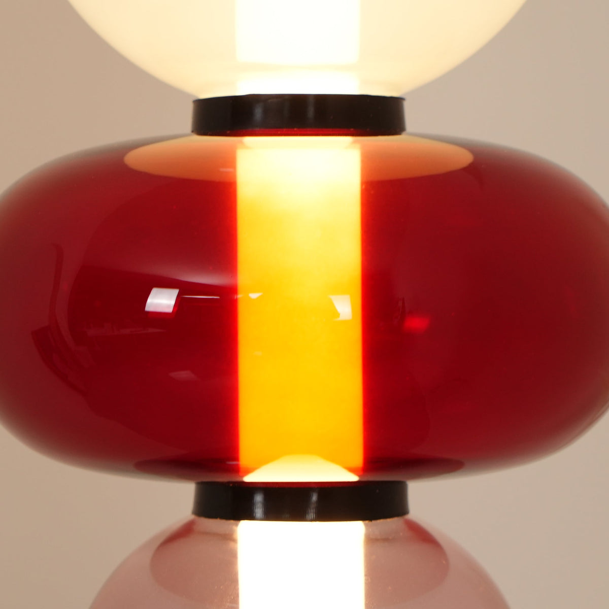 Handgeblasene Stehlampe aus Glas mit LED-Beleuchtung
