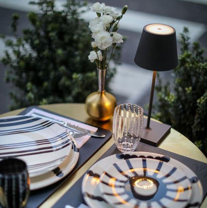 Drahtlose LED-Tischlampe mit Touch-Dimmer