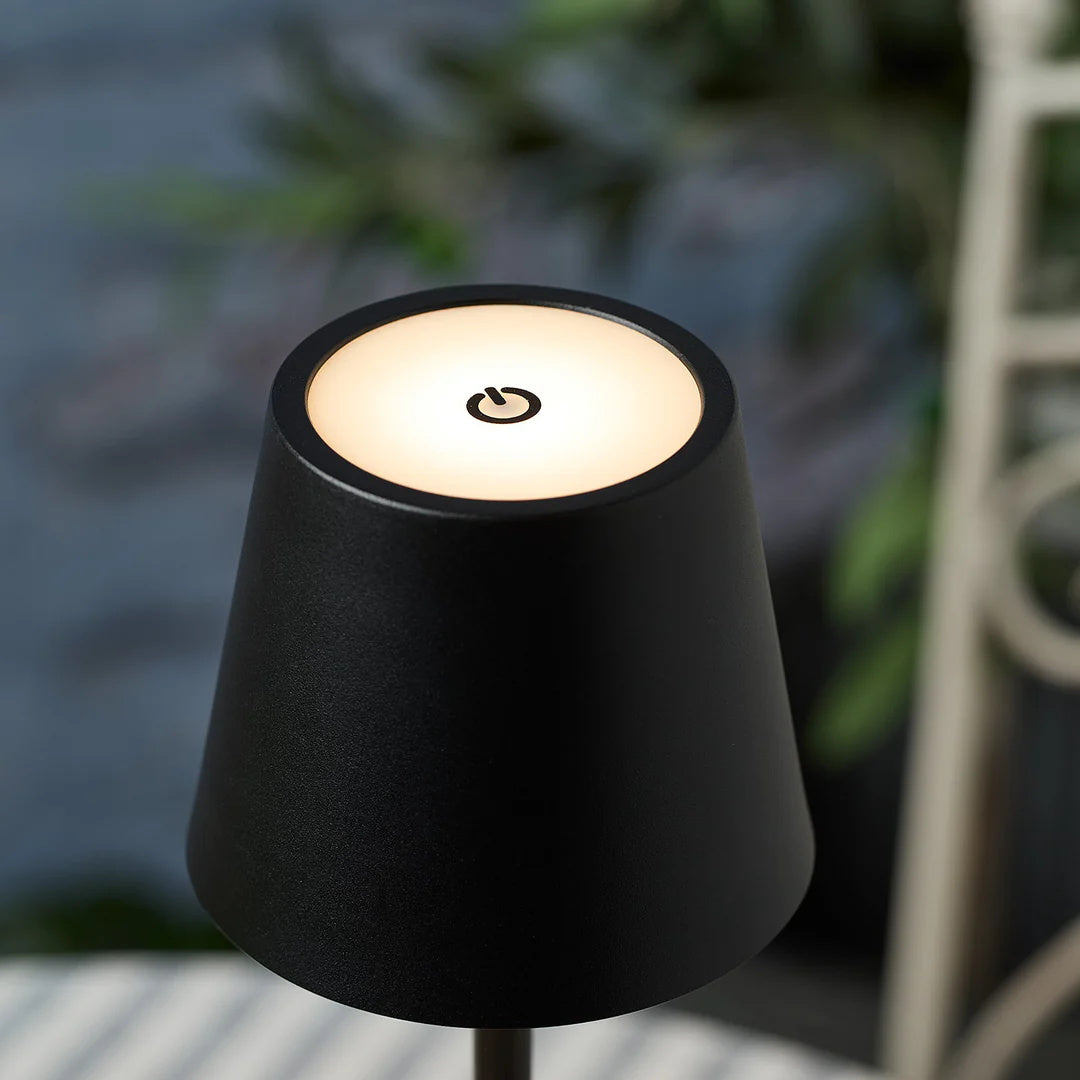 Kabellose LED-Tischleuchte mit Touch-Dimmfunktion