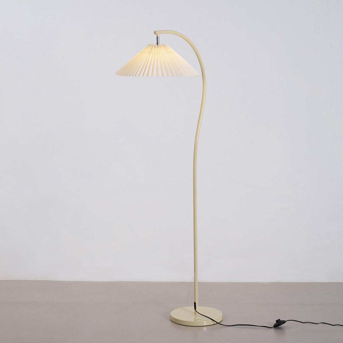 Moderne Stehlampe mit Plissiertem Stoffschirm 155 cm