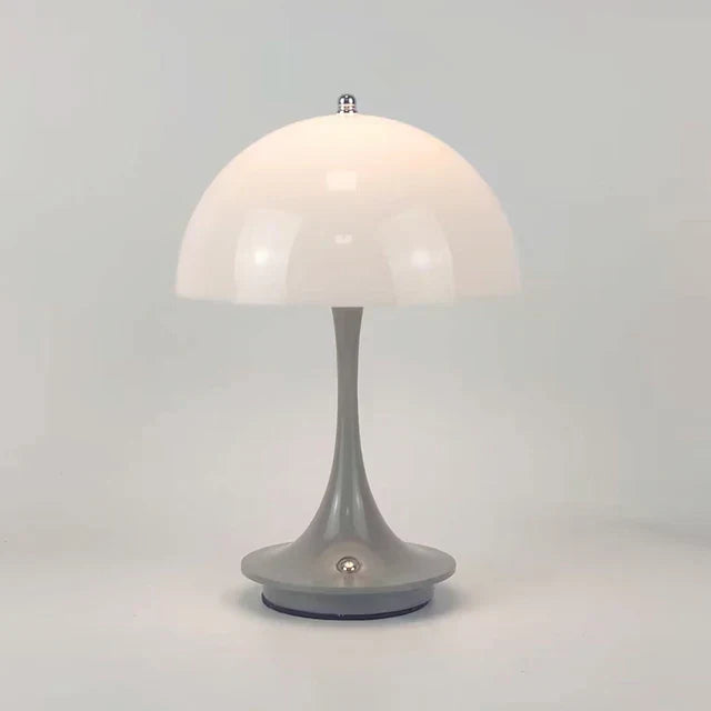 Drahtlose LED-Tischleuchte mit Akku und skandinavischem Design