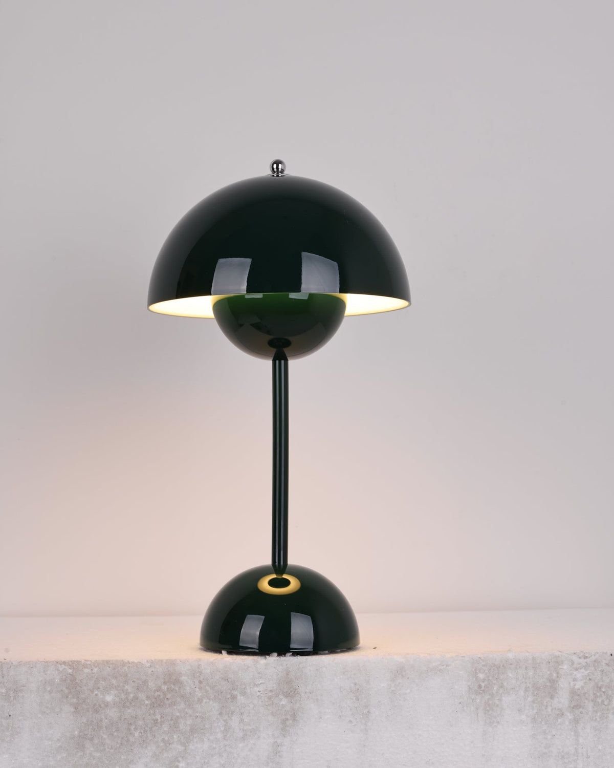 Dimmbare LED-Tischleuchte mit Akku und Touch-Steuerung