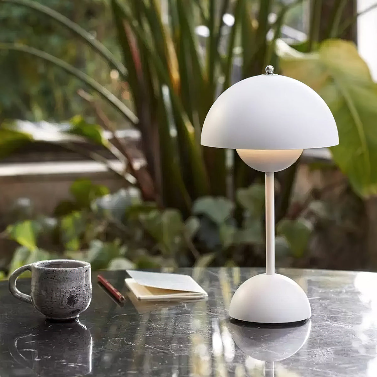 Dimmbare LED-Tischleuchte mit Akku und Touch-Steuerung