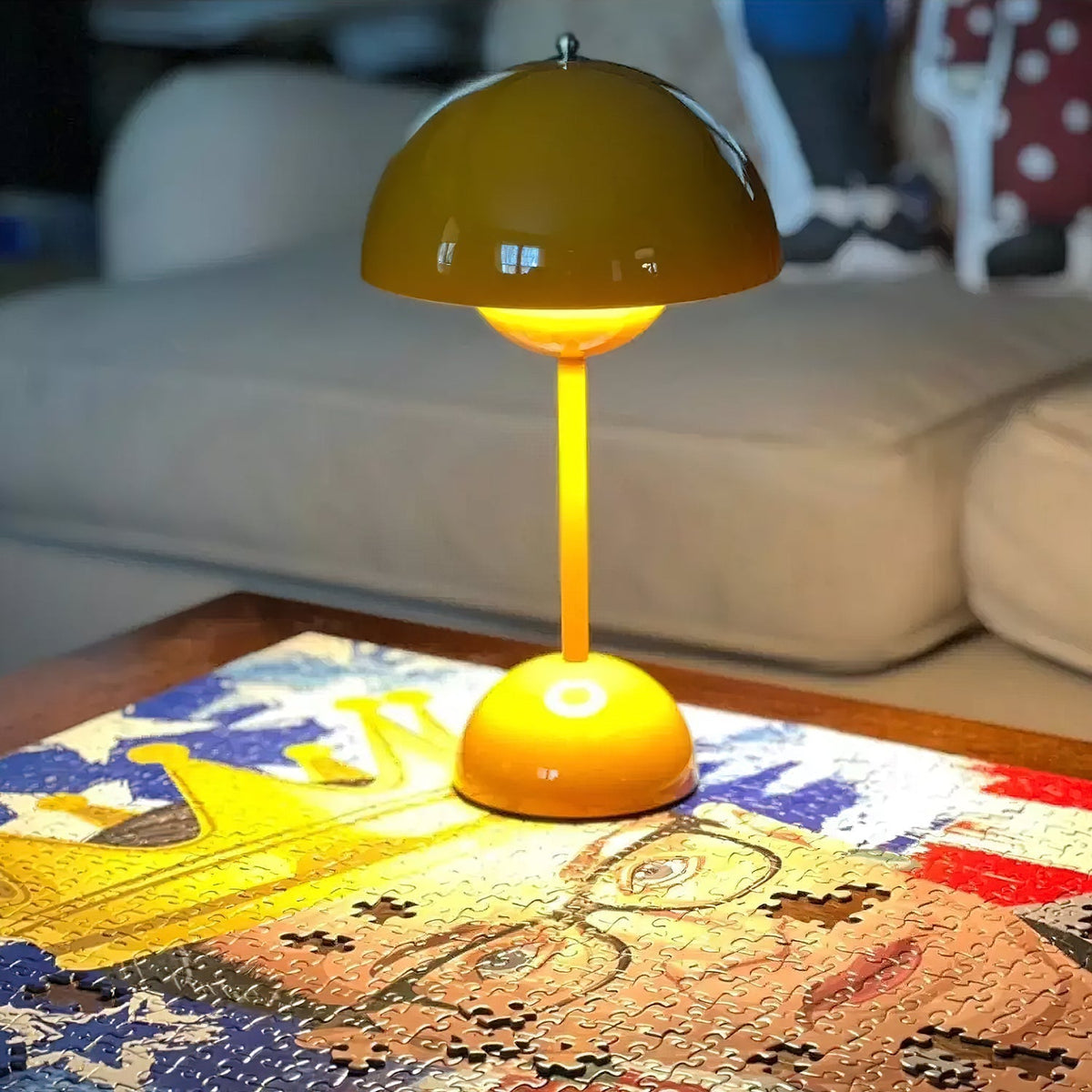 Dimmbare LED-Tischleuchte mit Akku und Touch-Steuerung