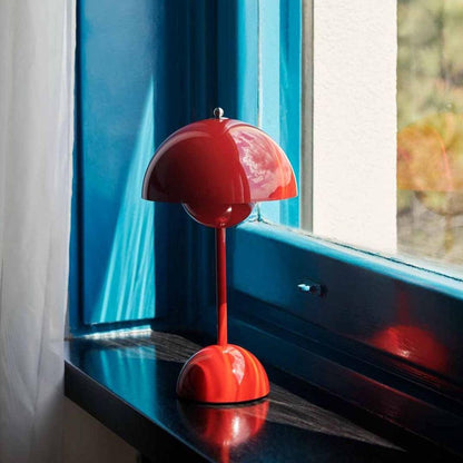 Dimmbare LED-Tischleuchte mit Akku und Touch-Steuerung