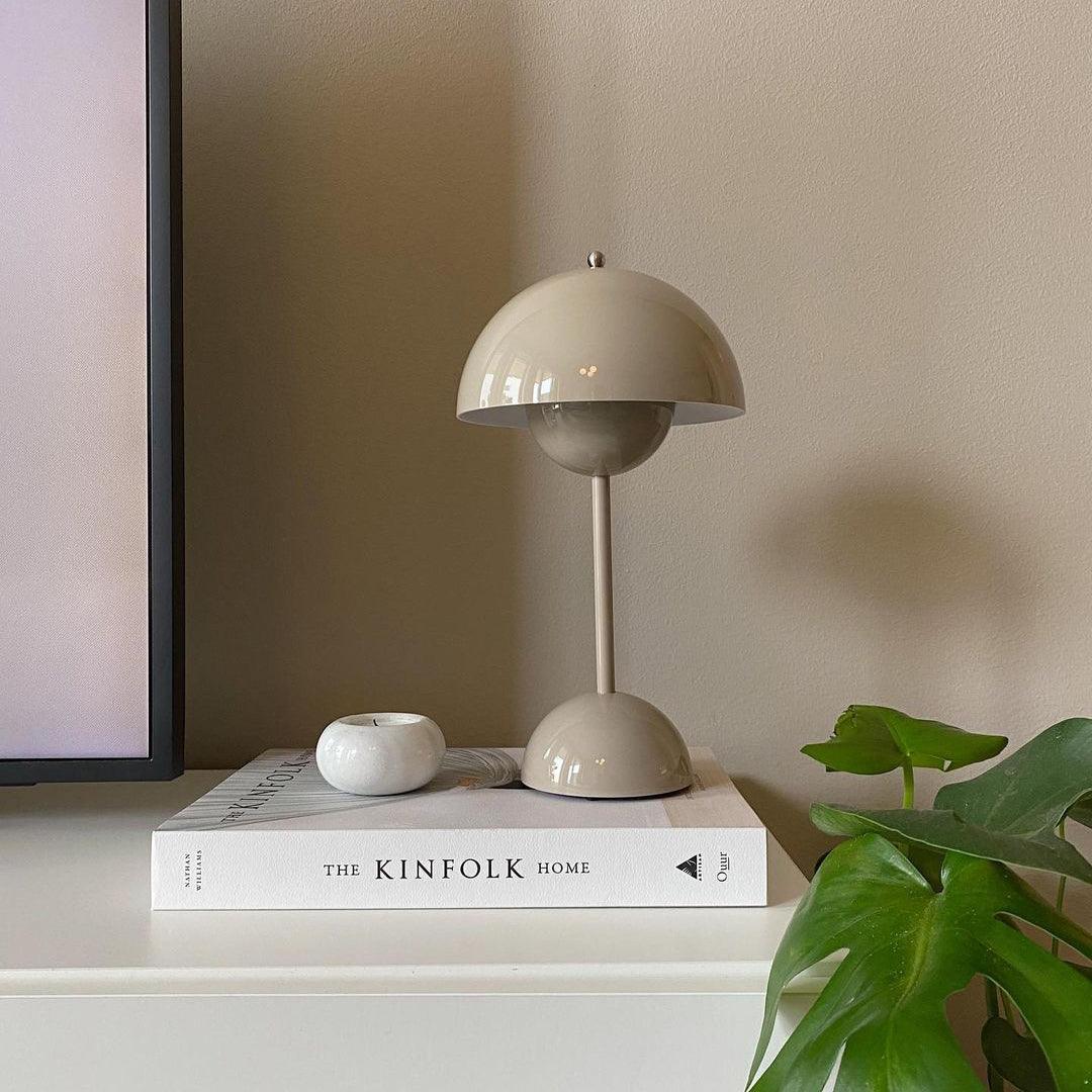 Dimmbare LED-Tischleuchte mit Akku und Touch-Steuerung