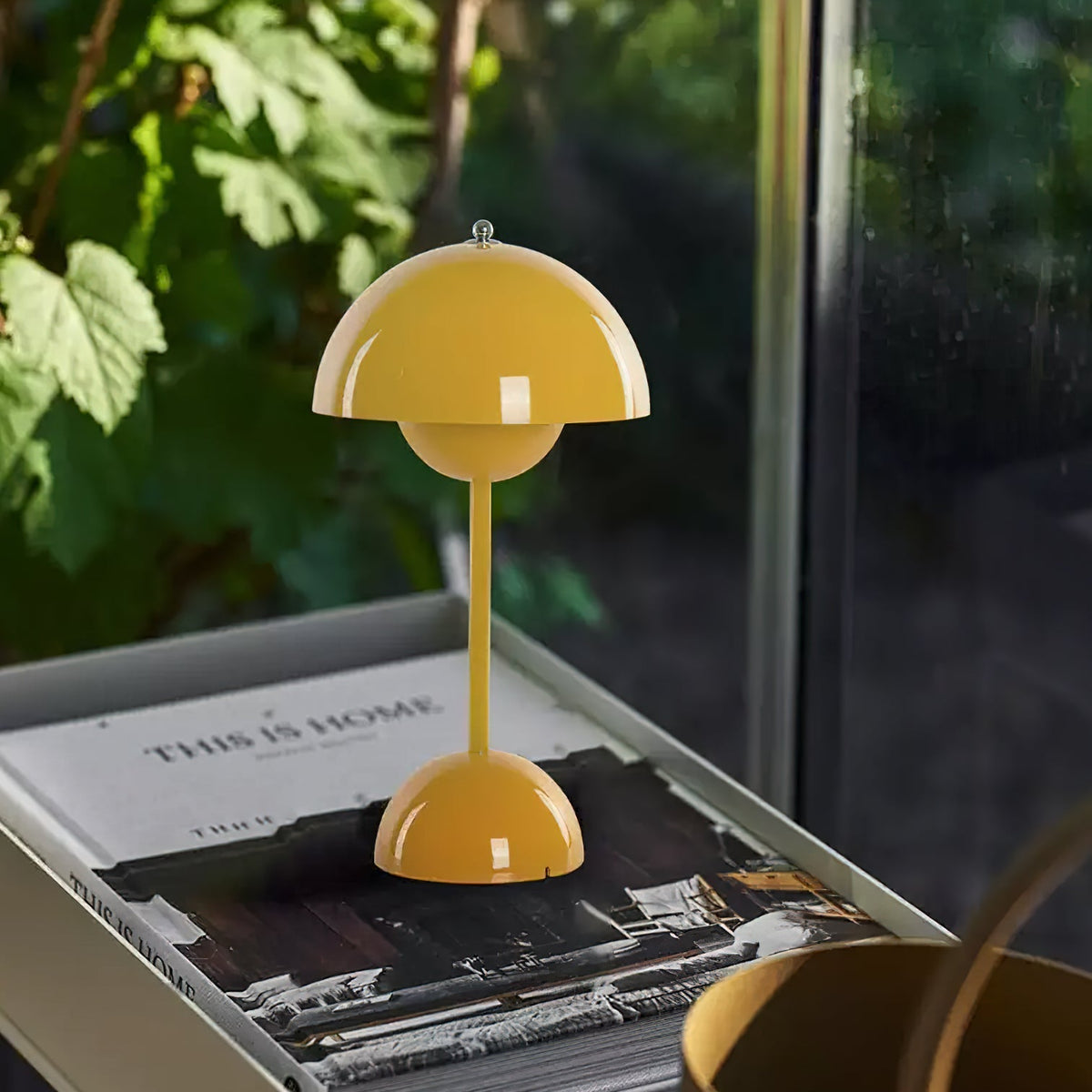 Dimmbare LED-Tischleuchte mit Akku und Touch-Steuerung