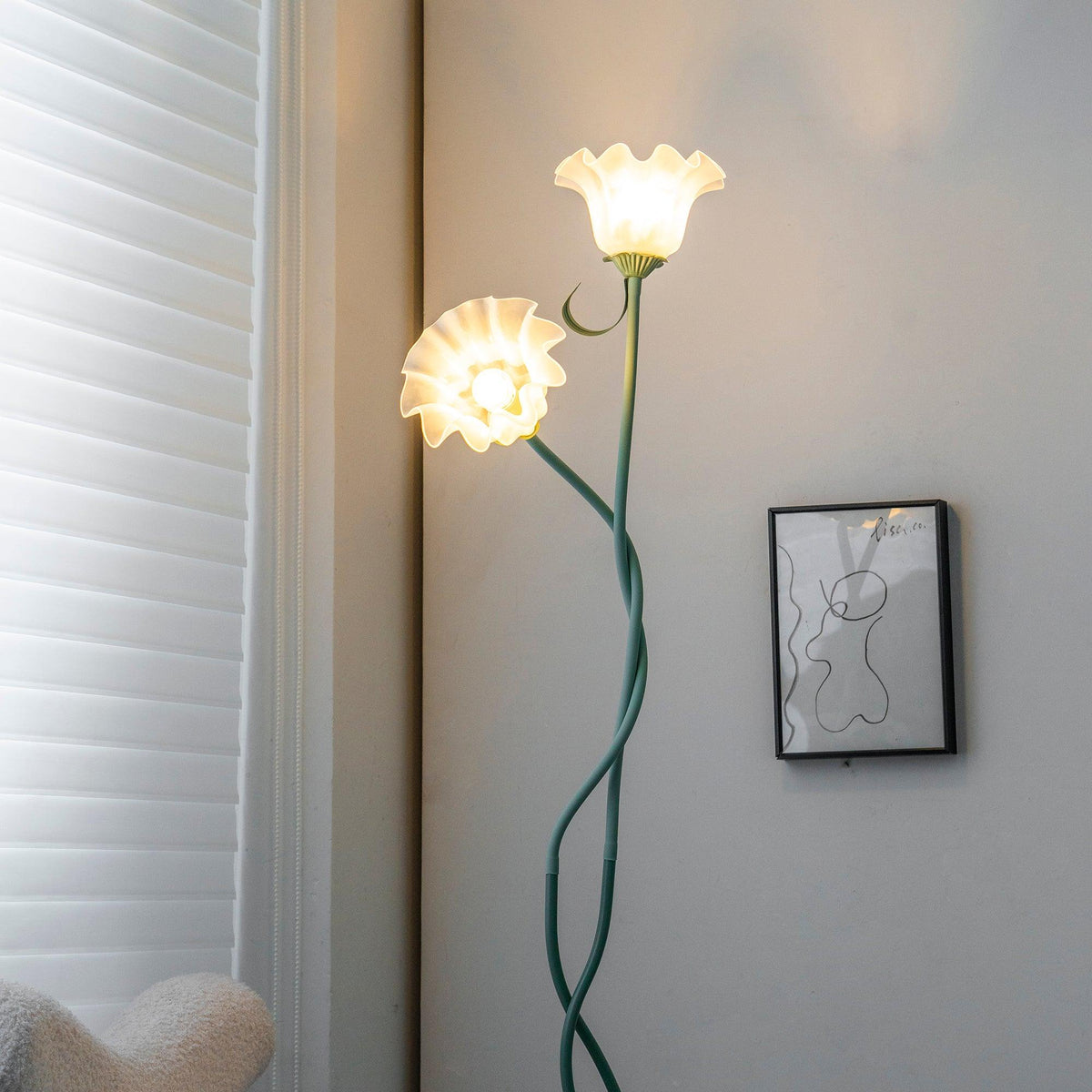 Design-Stehleuchte in Blumenform aus Metall 170 cm