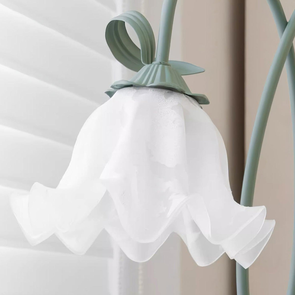 Design-Stehleuchte in Blumenform aus Metall 170 cm