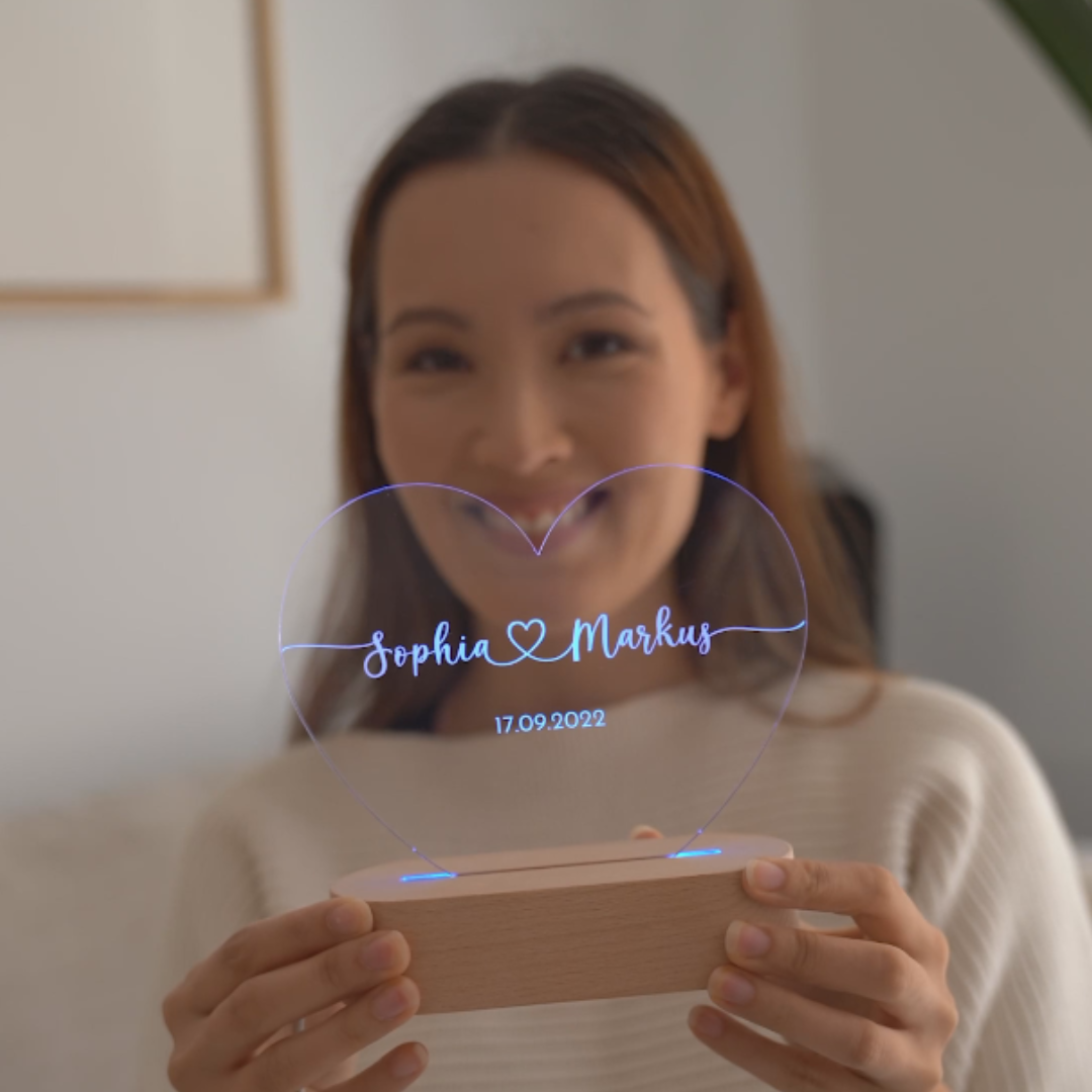 Personalisierte LED-Nachtlampe mit individueller Gravur
