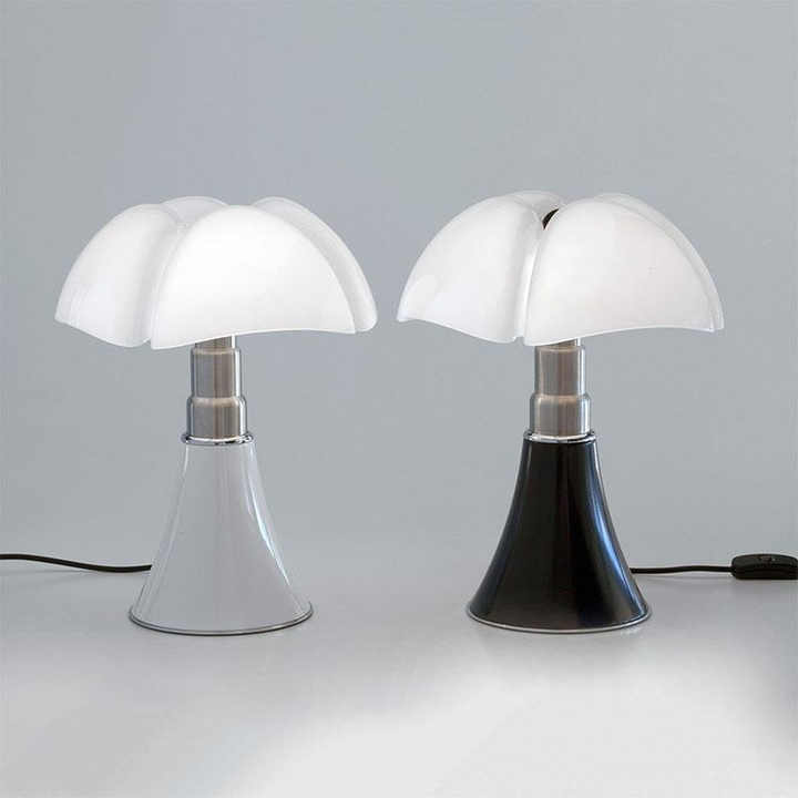 Moderne LED-Tischlampe in Blumenform mit Touch-Dimmfunktion