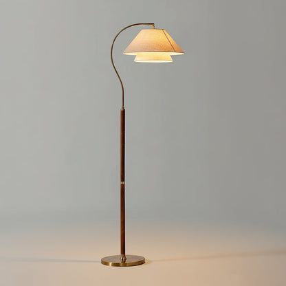Elegante Stehleuchte mit doppeltem Stoffschirm und Holzdetails