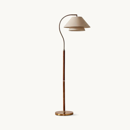 Elegante Stehleuchte mit doppeltem Stoffschirm und Holzdetails