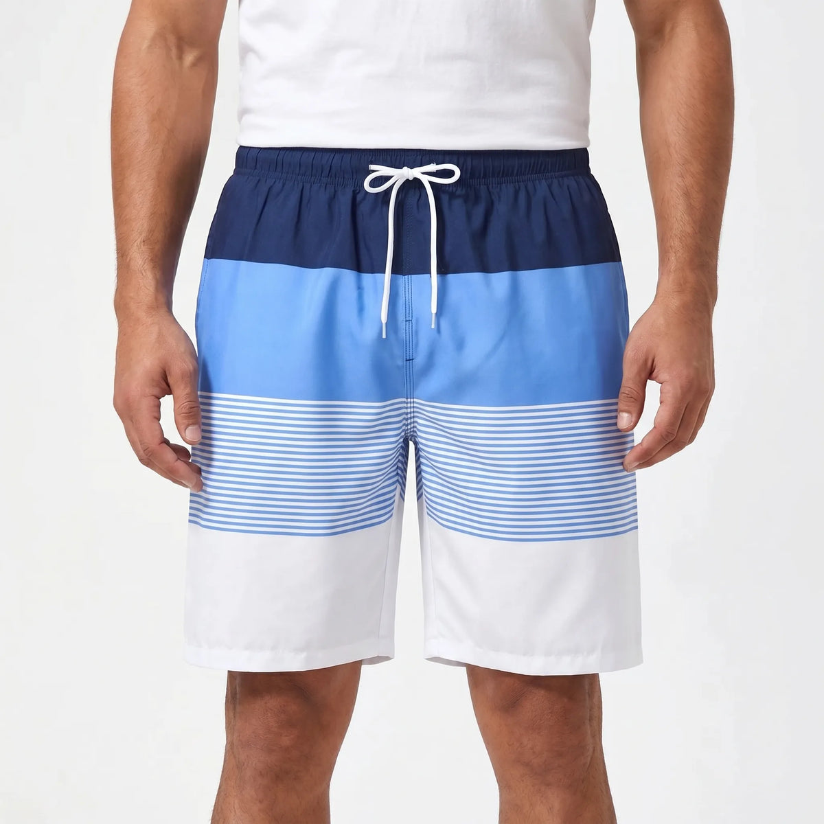 Herren-Badeshorts mit Kordelzug und Streifenmuster