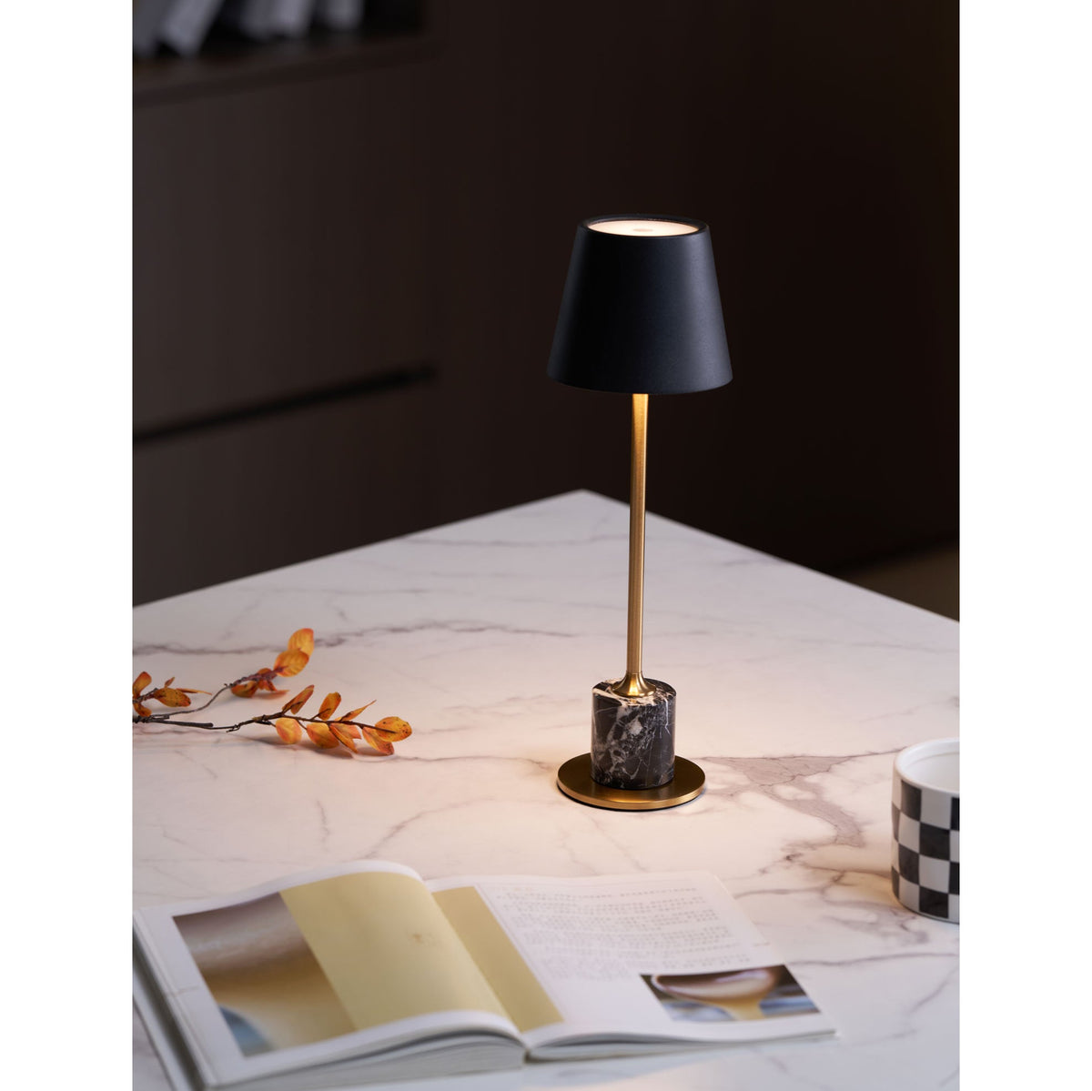 Kabellose LED-Tischleuchte mit Marmorfuß Ø10 cm