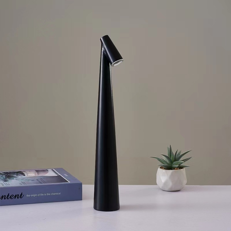 Kabellose LED-Tischleuchte aus Aluminium mit Akku