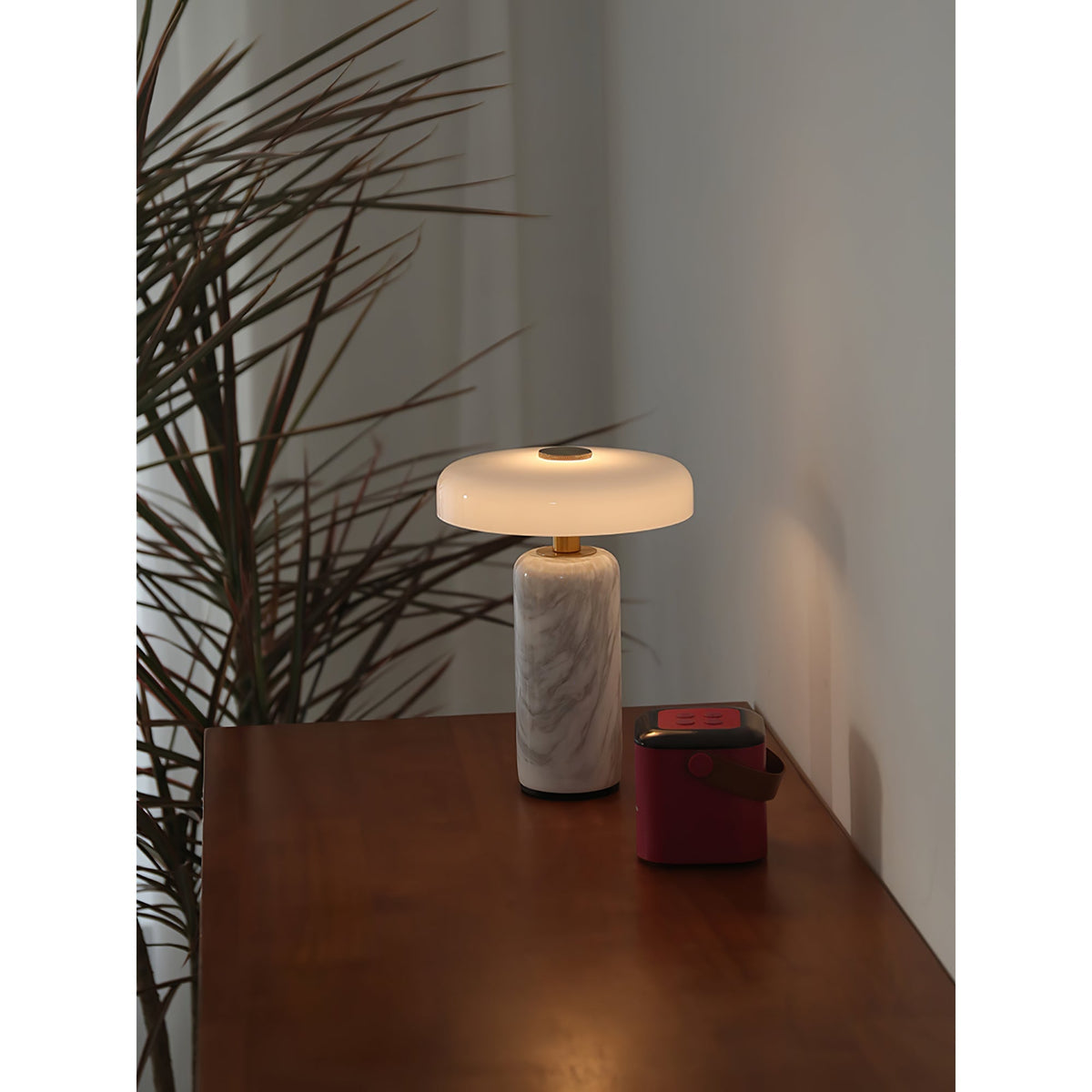 Dimmbare LED-Tischleuchte aus Marmor mit Akku PINT-104521