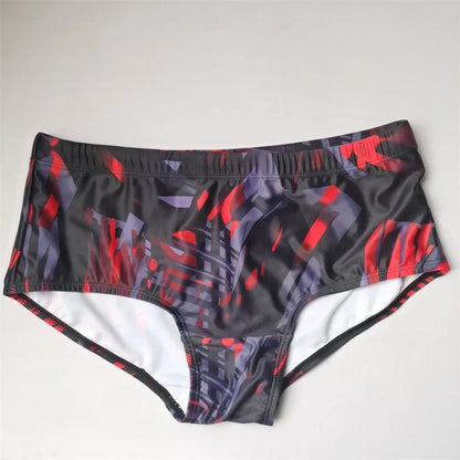 Körperbetonte Badehose im brasilianischen Stil