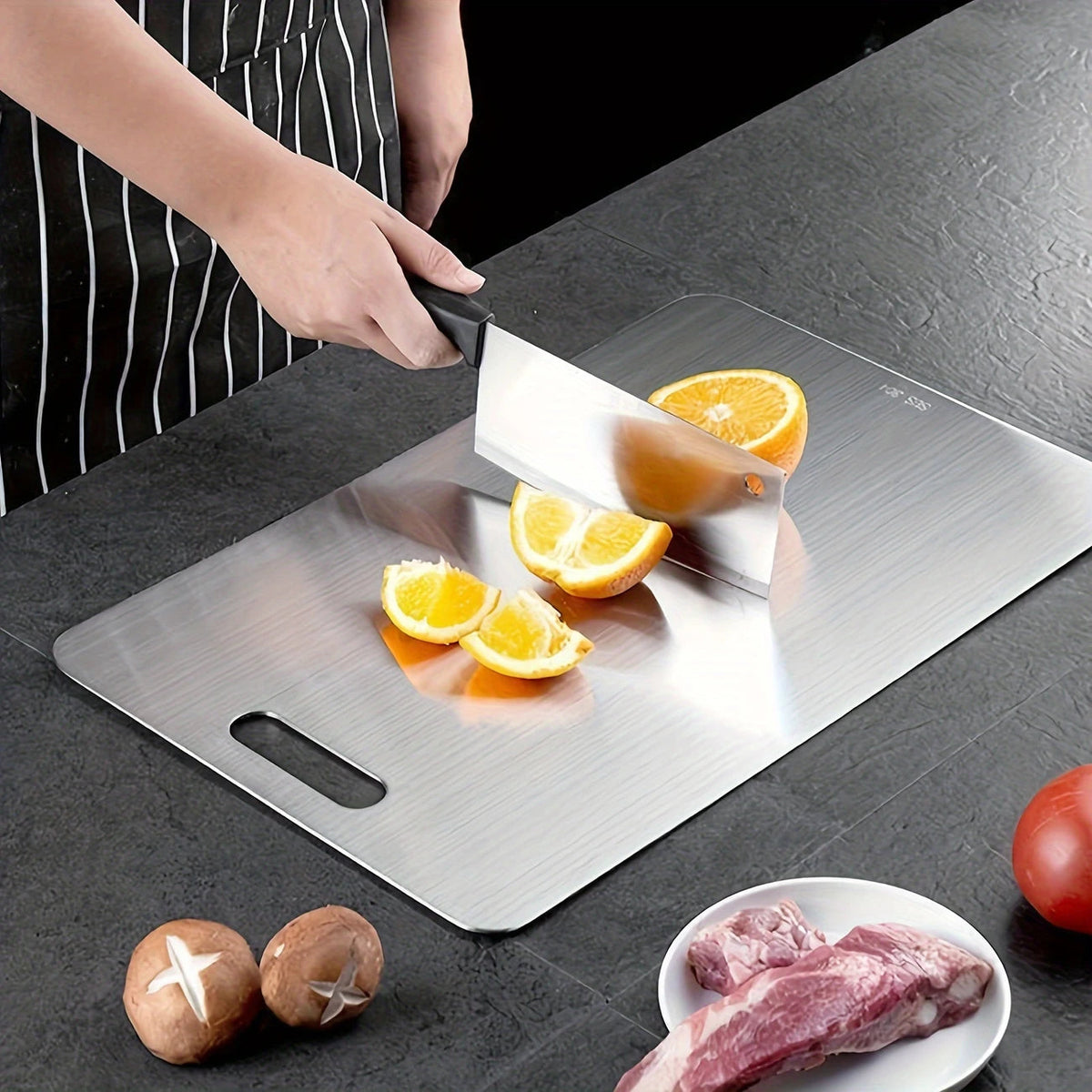 Titanium-Schneidebrett mit Antirutsch-Design