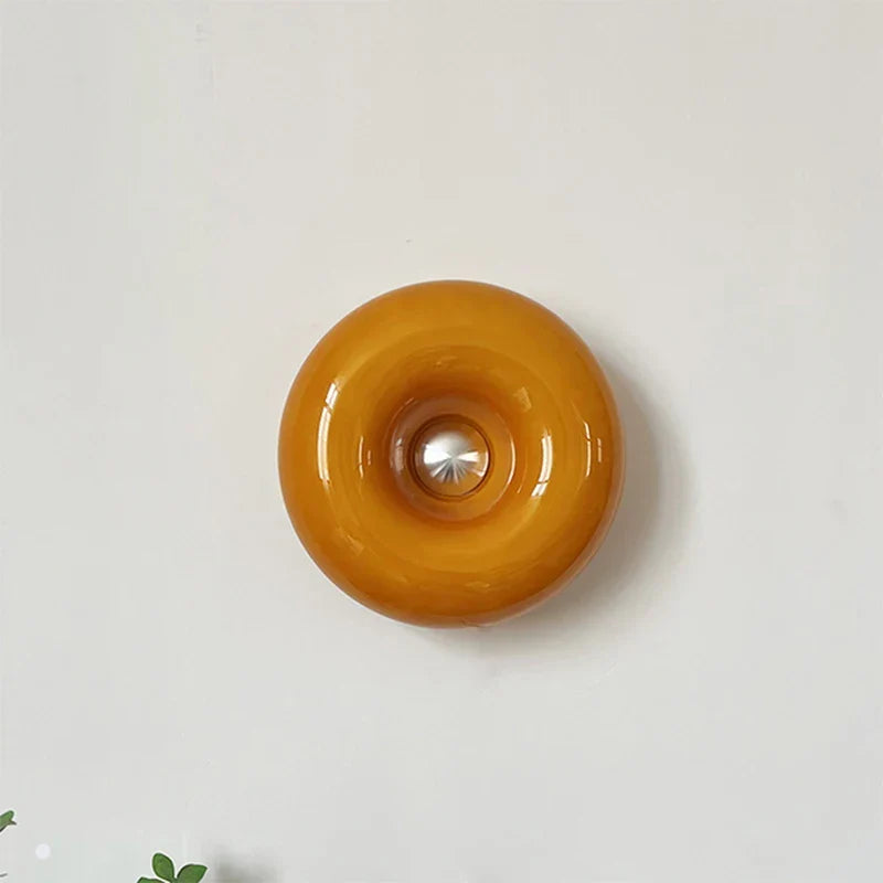 Moderne Schreibtischlampe mit verstellbarem Lampenschirm