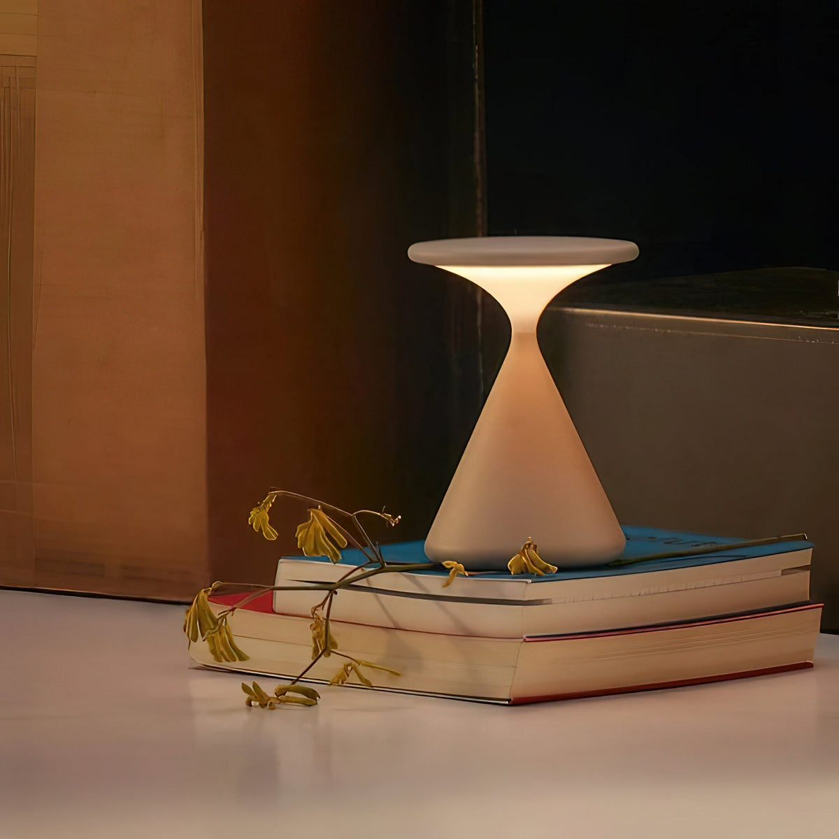 Kabellose LED-Tischleuchte mit Touch-Bedienung und Akku